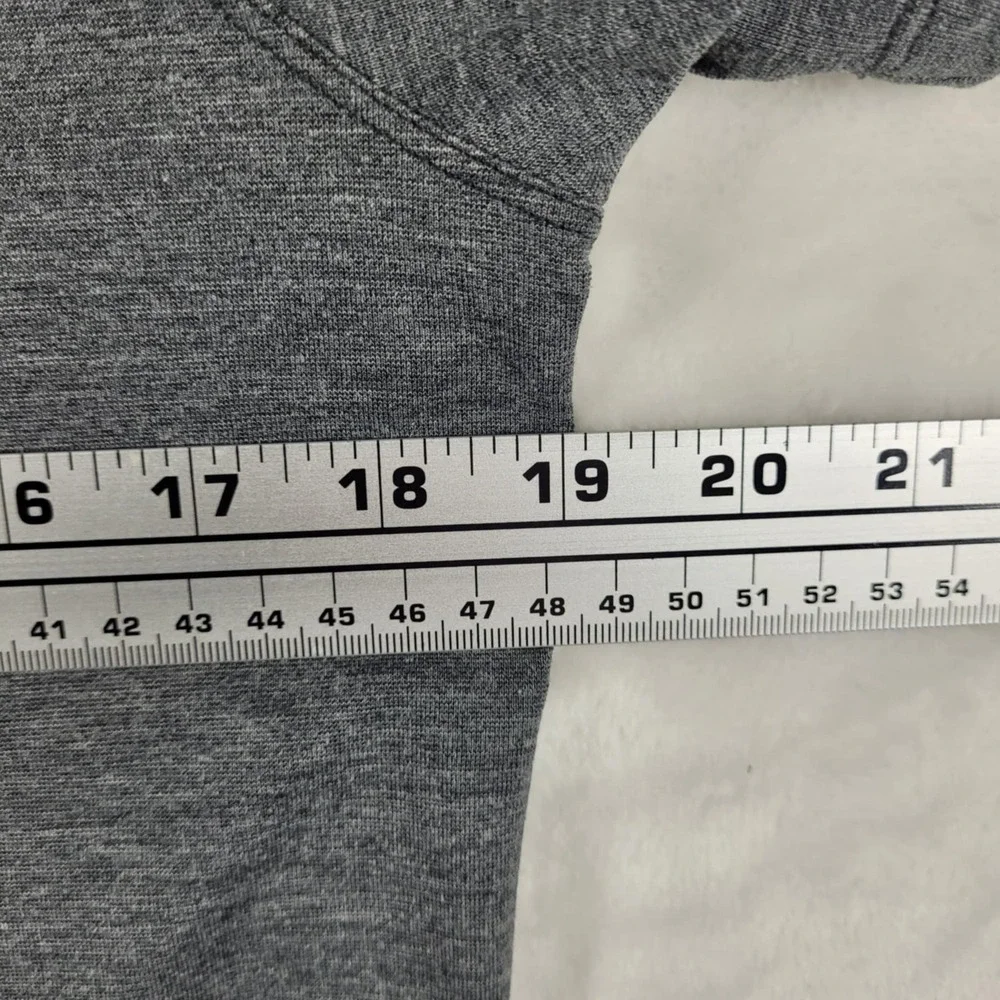 Lululemon Evolution Polo Shirt Men's Small Gray Slim‎ Short Sleeve Performance